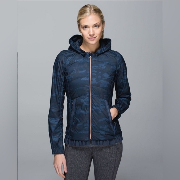Lululemon Spring Fling Puffy Windbreaker Size 4 - Picture 1 of 9